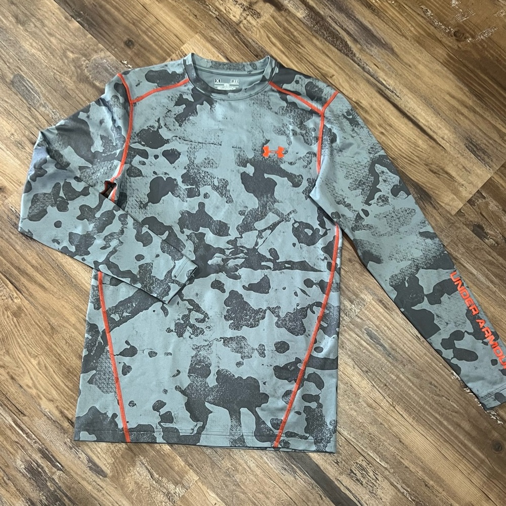 Adult Under Armour Small long sleeve Coldgear dri-fit top